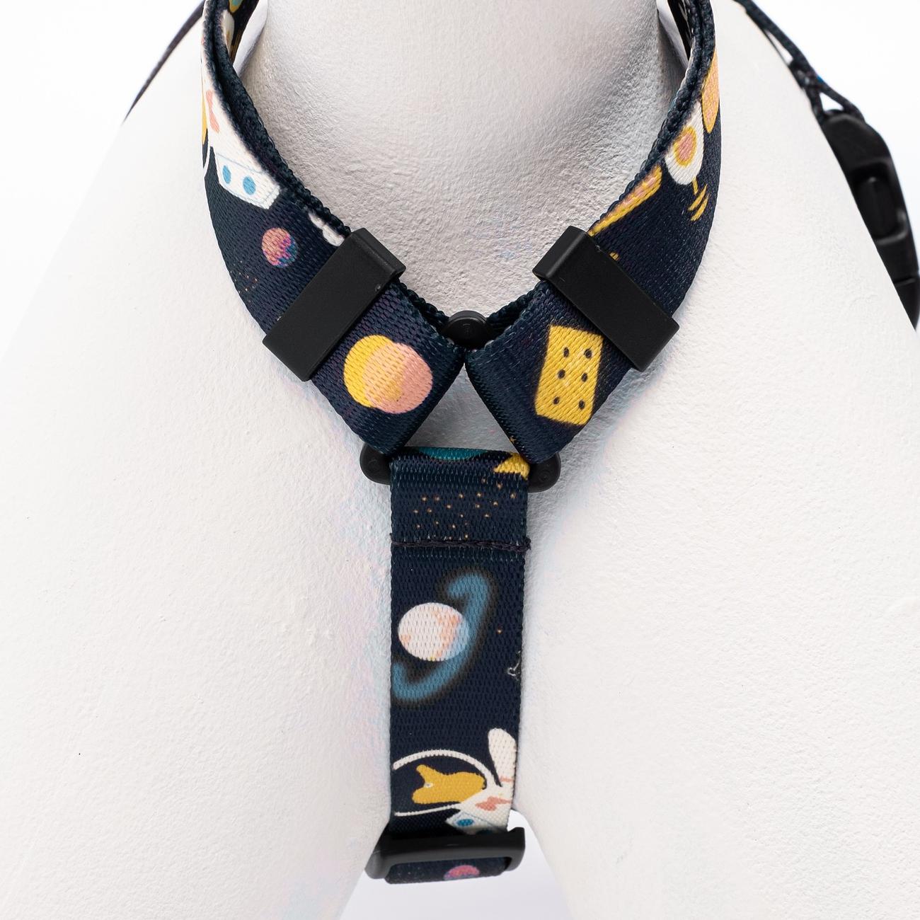 Stay-on guard harness "I need space"