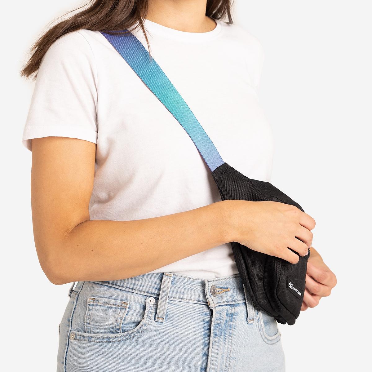 Balck fanny pack "Under my ombrella"