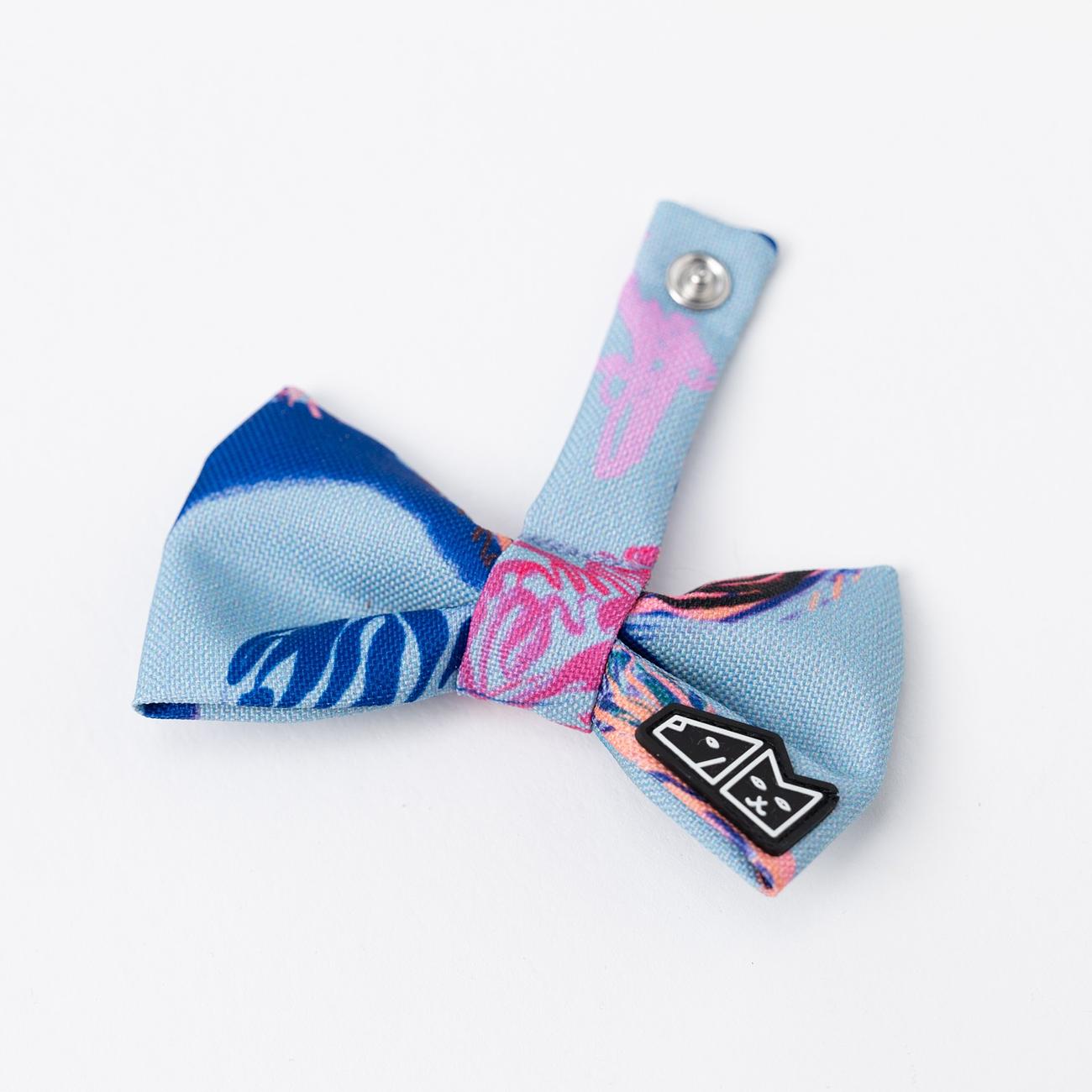 "Psychofan" bow tie