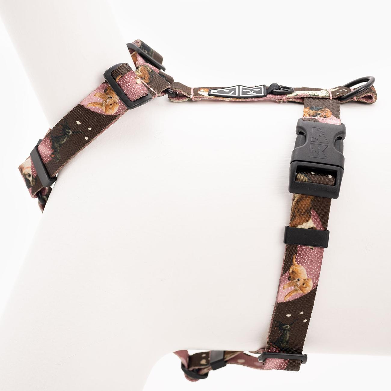 Stay-on guard harness "Too sweet to handle"