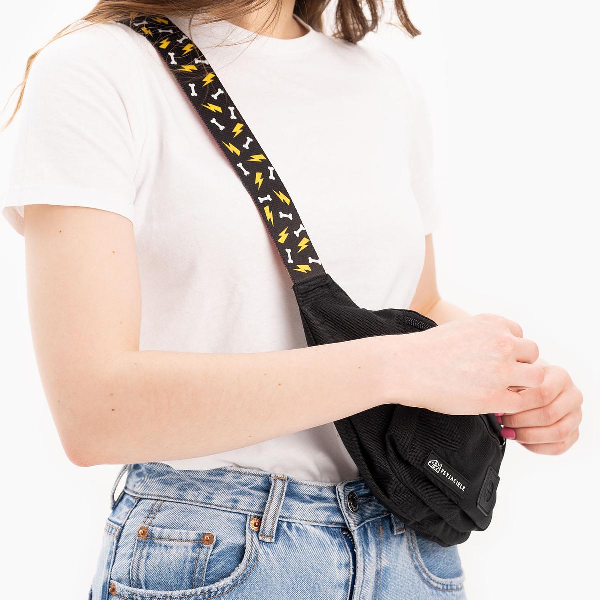 Black fanny pack "Woof for the better world"