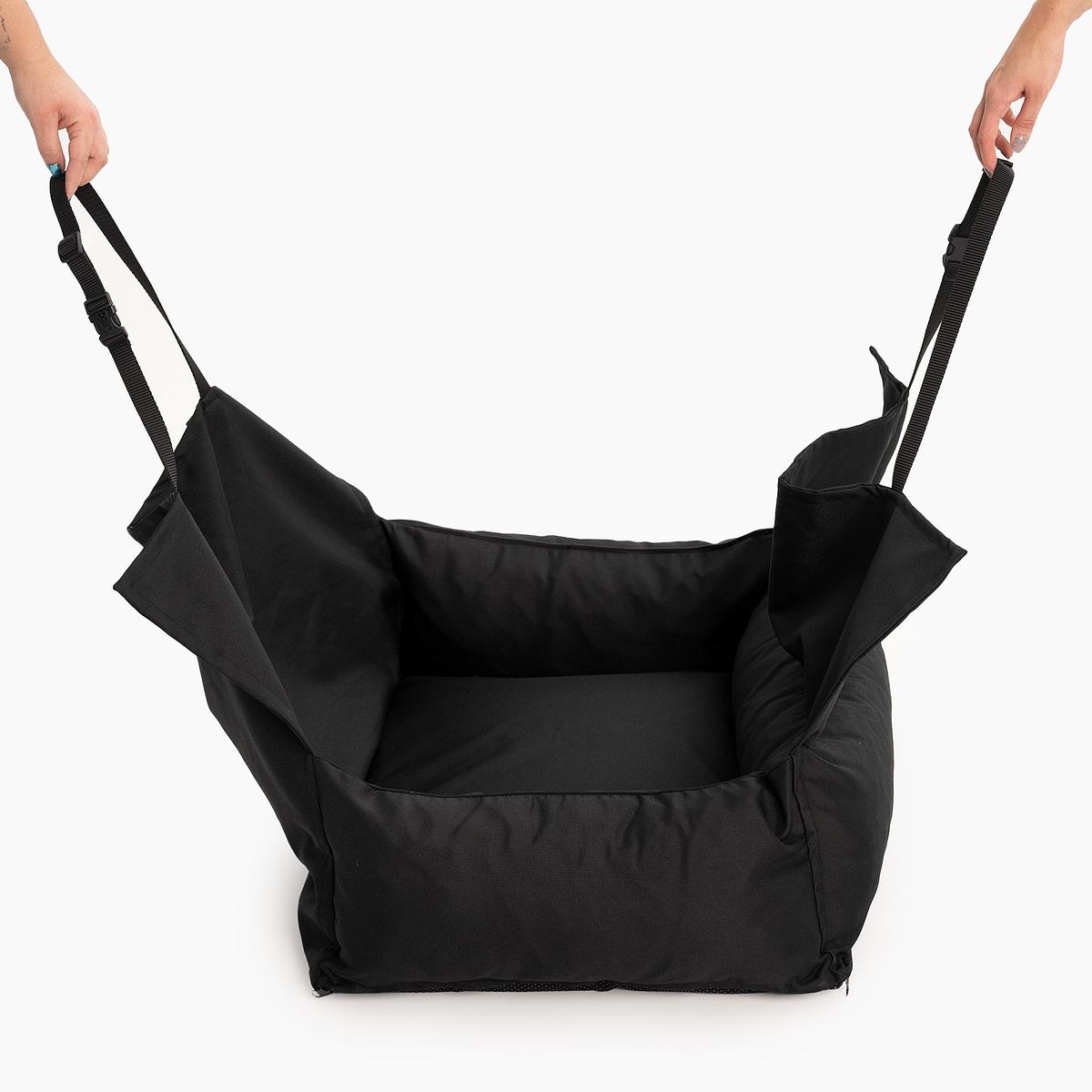 Car seat "Black is the new black"
