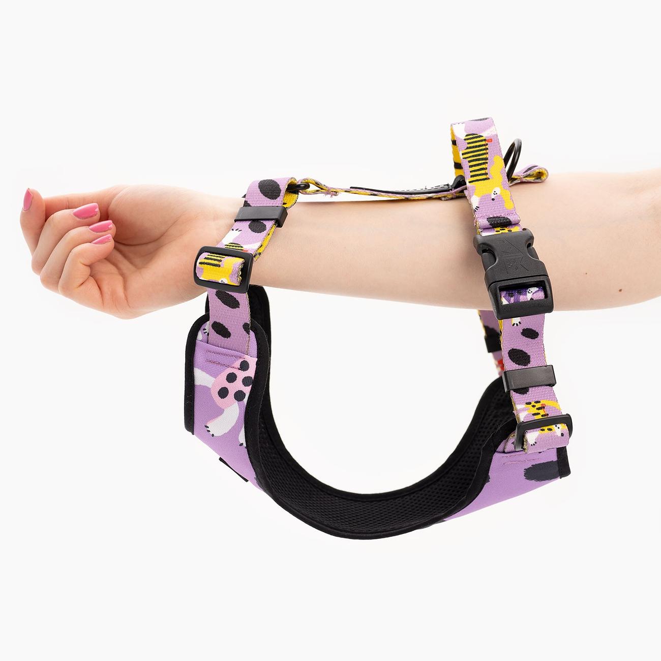 Stay-on pressure-free harness "Doggo in sheep's clothing"